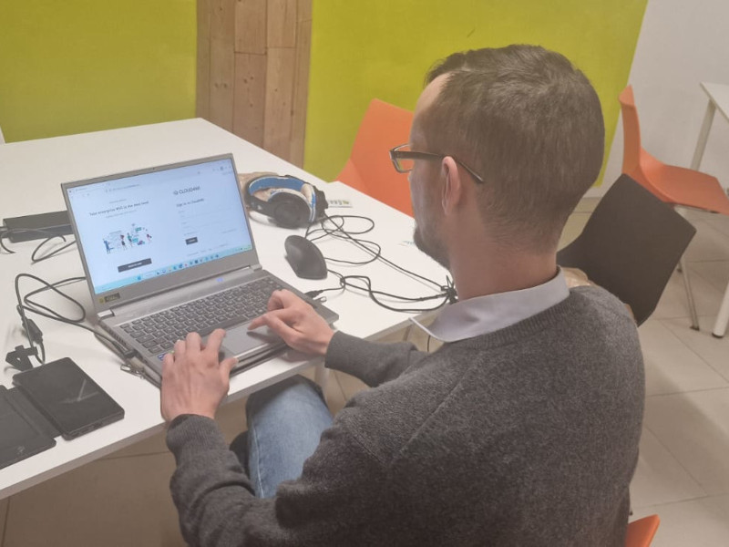 Picture of Gabriele at his laptop